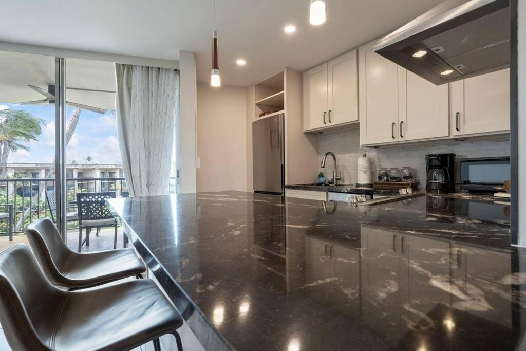 Hale Ono Loa 403- Top Floor, Ocean View, & Complete Modern Remodel Kahana Exterior foto